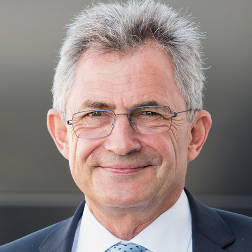 Dipl.-Ing. Peter Hübner Dipl.-Ing. Peter Hübner